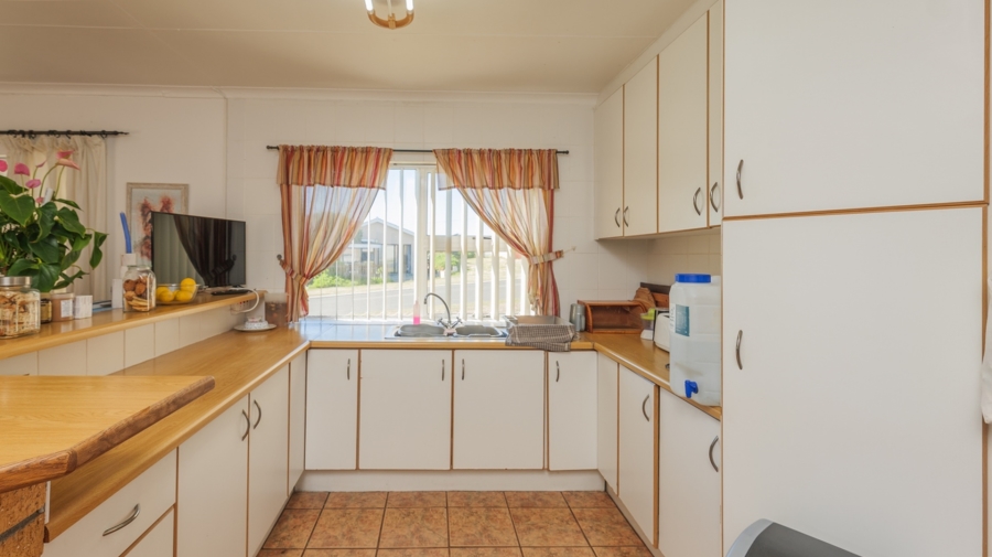 3 Bedroom Property for Sale in Struisbaai Western Cape